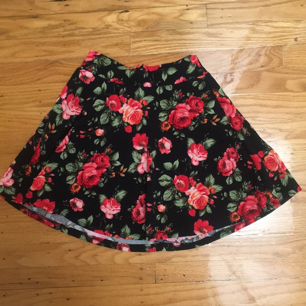 Like New Ambiance Size S Black Flowy Skirt with Different Rose Designs